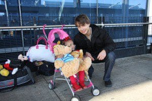 Alexander Rybak with his "minifan" at the JFK Airport in New York